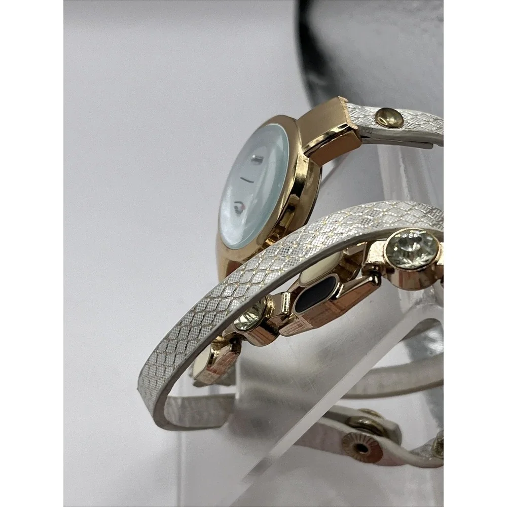 Duoya Swiss Made Women's Quartz Watch Wrap Band White‎ Dial- New Battery